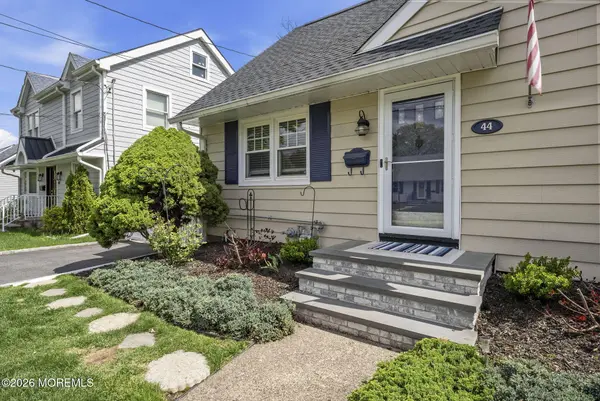 44 Bromley Place, Bloomfield, NJ 07003
