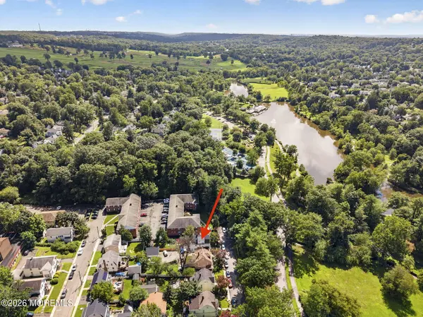 35 Lakeview Place, Verona, NJ 07044