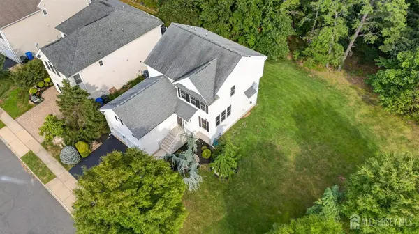 2 Palisades Rd, Old Bridge, NJ 08857