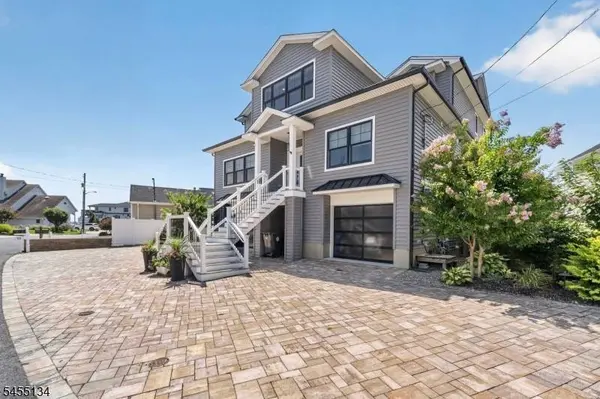 821 North Dr, Brick Twp., NJ 08724