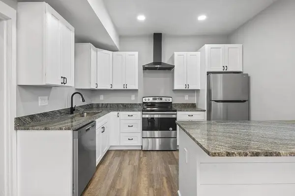 187 Neponset Ave #2, Boston, MA 02122