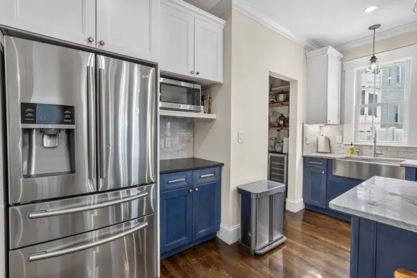 9 S Munroe Terr #9, Boston, MA 02122