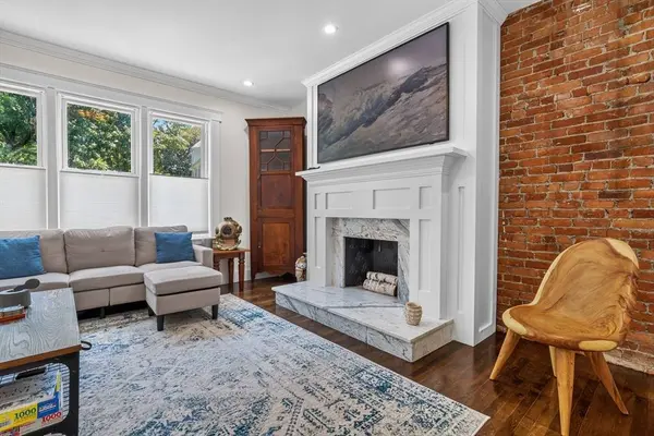 9 S Munroe Terr #9, Boston, MA 02122