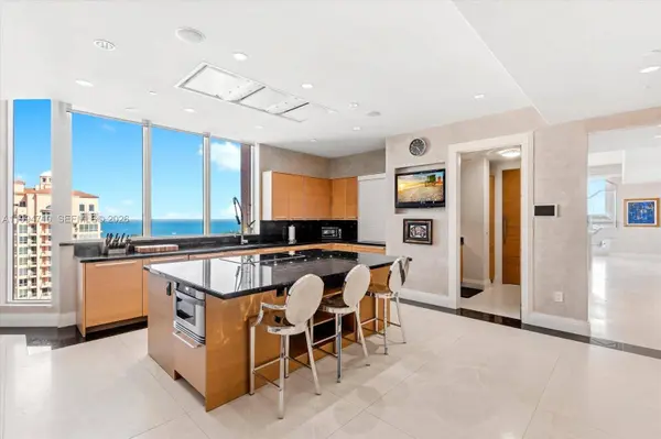 60 Edgewater Dr #TS-A, Coral Gables, FL 33133