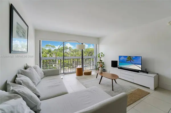 255 Galen Dr #3E, Key Biscayne, FL 33149