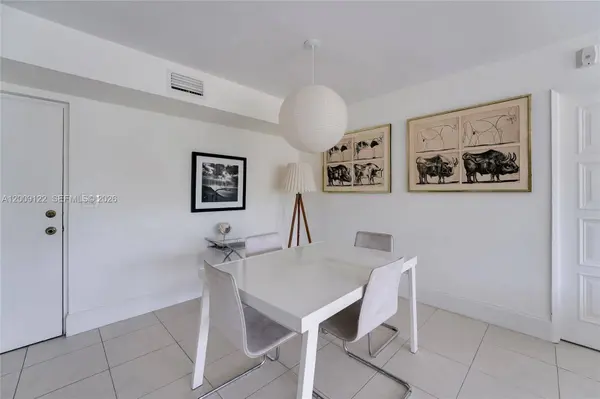 255 Galen Dr #3E, Key Biscayne, FL 33149