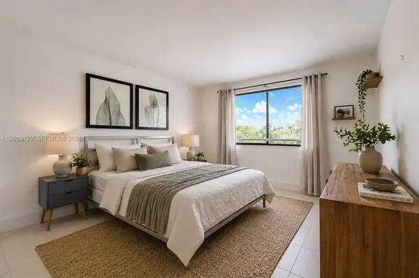 255 Galen Dr #3E, Key Biscayne, FL 33149