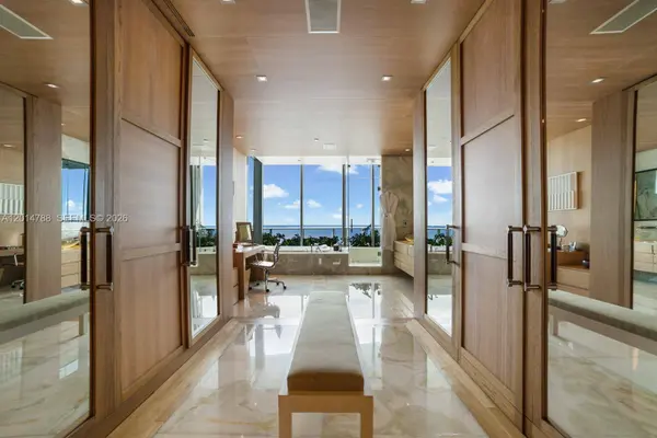 2627 S Bayshore Dr #3201, Miami, FL 33133