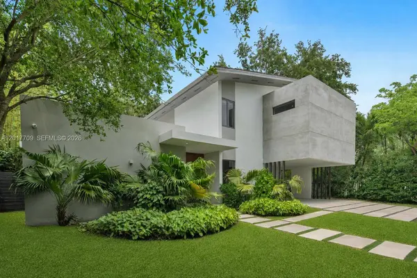 10 Samana Dr, Miami, FL 33133