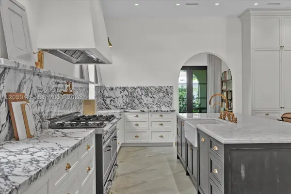 545 San Antonio Ave, Coral Gables, FL 33146
