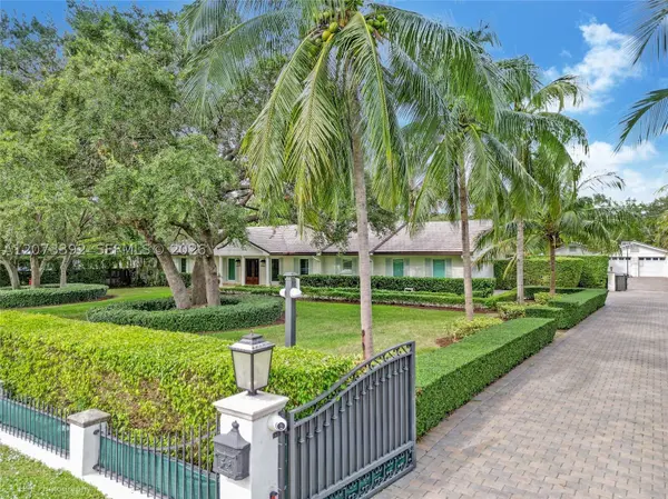 7345 SW 152nd St, Palmetto Bay, FL 33157