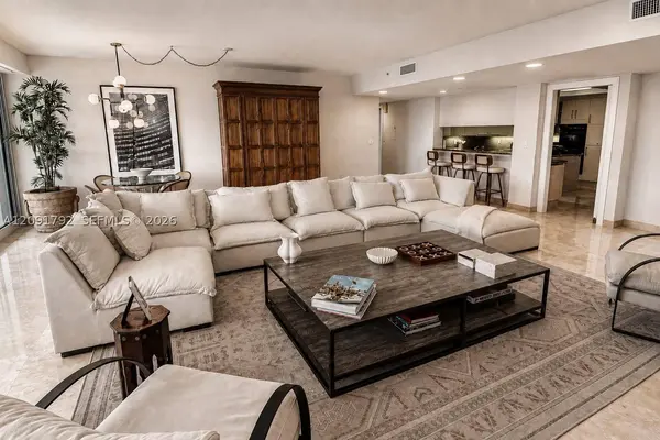 430 Grand Bay Dr #606, Key Biscayne, FL 33149