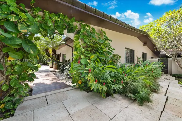3620 Battersea Rd #3620, Miami, FL 33133