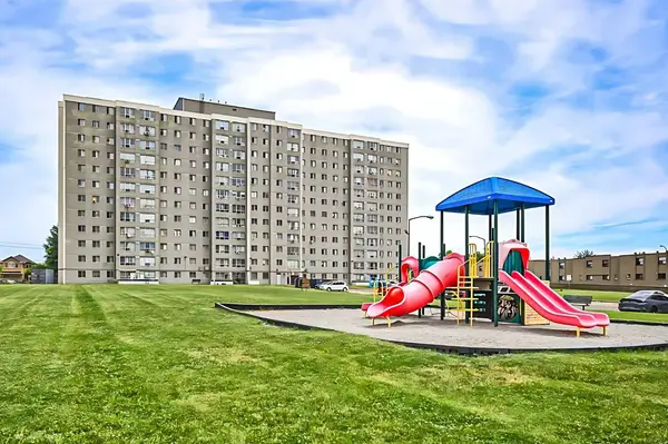 940 Caledonia RD #611, Toronto W04, ON M6B 2G8