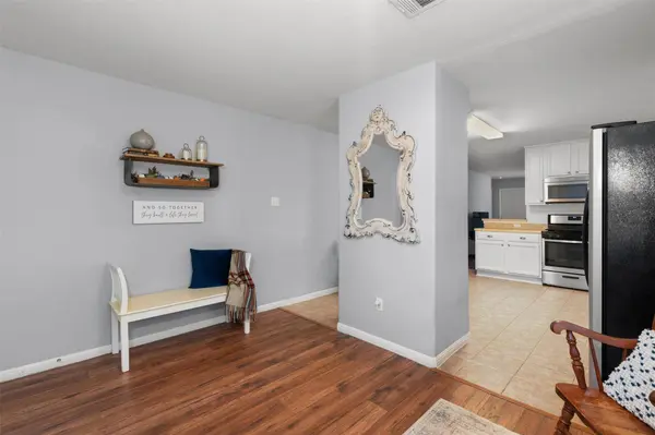 3923 Bonnie LN, Round Rock, TX 78665