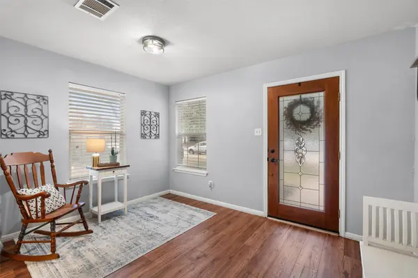 3923 Bonnie LN, Round Rock, TX 78665