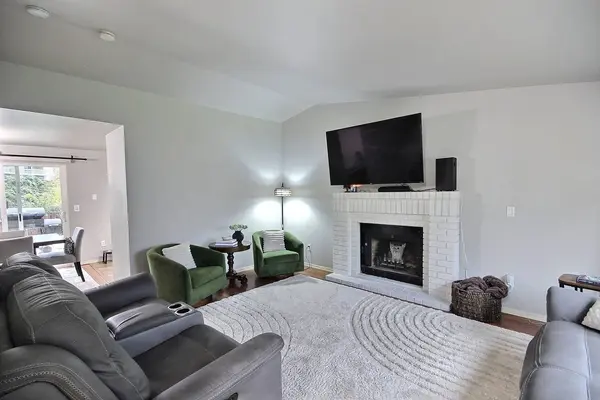 14512 2nd Ave E, Tacoma, WA 98445-1300