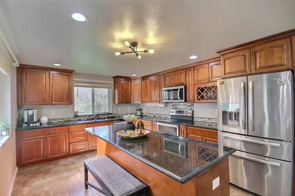 14512 2nd Ave E, Tacoma, WA 98445-1300