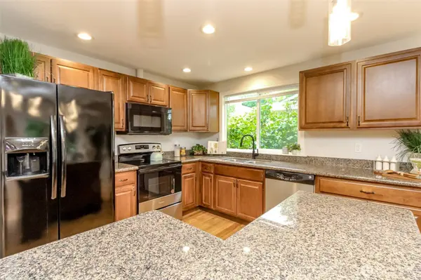 3716 SW 328th PL, Federal Way, WA 98023