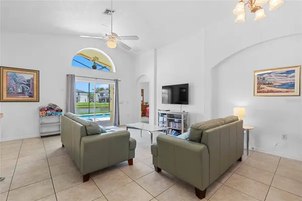 4811 CUMBRIAN LAKES DR, Kissimmee, FL 34746