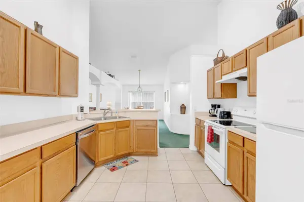 4650 EAGLE PEAK DR, Kissimmee, FL 34746