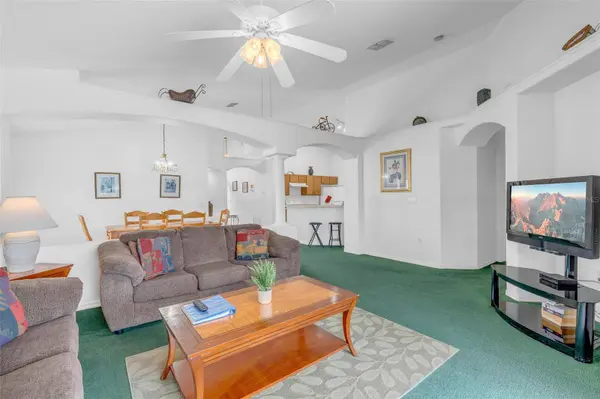 4650 EAGLE PEAK DR, Kissimmee, FL 34746