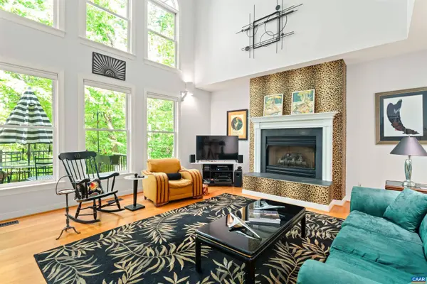 912 KING WILLIAM DR, Charlottesville, VA 22901
