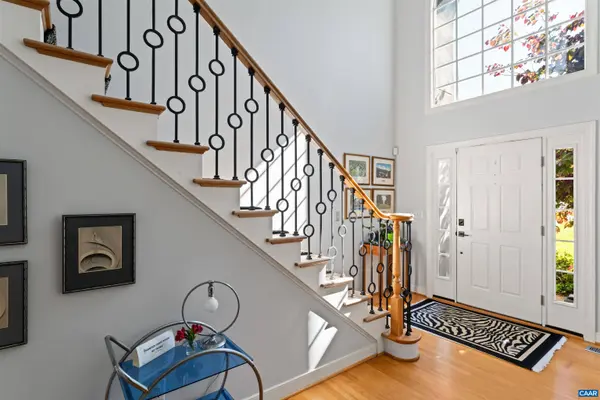 912 KING WILLIAM DR, Charlottesville, VA 22901