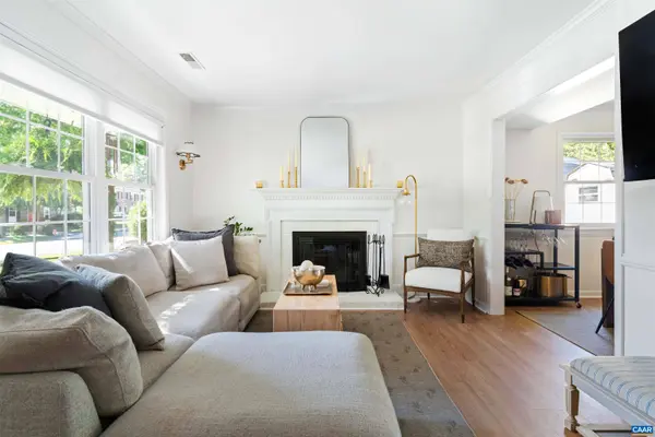 66 COURT PL, Charlottesville, VA 22901
