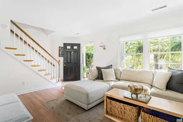 66 COURT PL, Charlottesville, VA 22901
