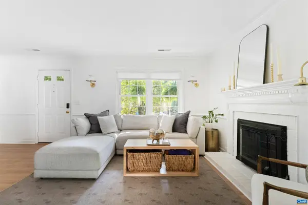 66 COURT PL, Charlottesville, VA 22901