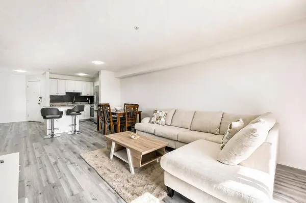 3000 Citadel Meadow PT NW #207, Calgary, AB T3G 5N5