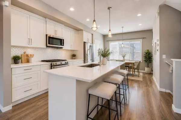 198 Masters AVE SE, Calgary, AB T3M2B7