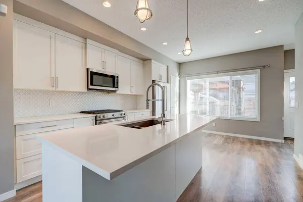 198 Masters AVE SE, Calgary, AB T3M2B7