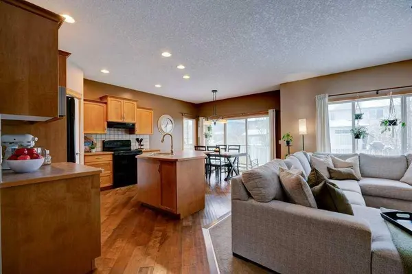 157 Chapalina Close SE, Calgary, AB T2X 3W2