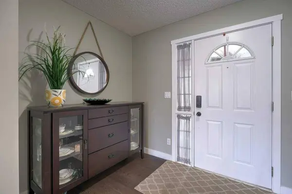 121 Chaparral WAY SE, Calgary, AB T2X 3J9