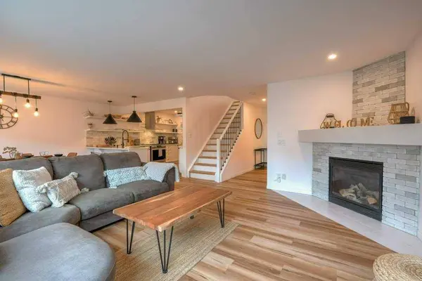 282 Chapalina TER SE, Calgary, AB T2X 0B2