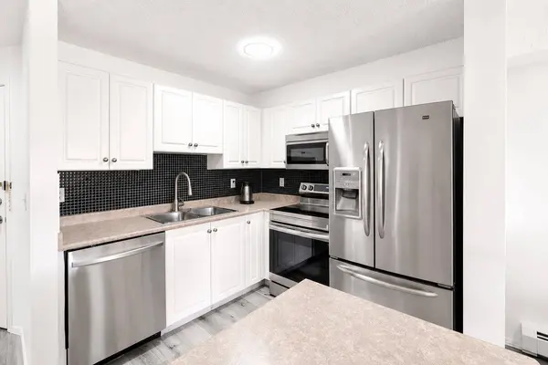 3000 Citadel Meadow PT NW #207, Calgary, AB T3G 5N5
