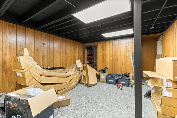 12950 Lyndon ST, Detroit, MI 48227