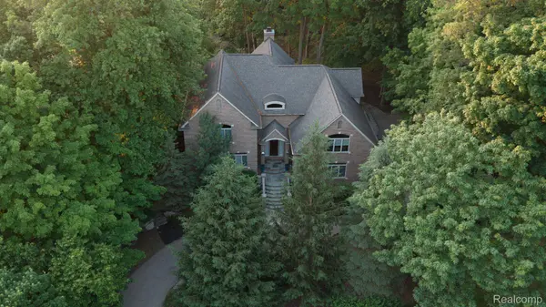 21480 LUJON CT, Northville, MI 48167