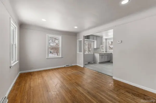 28643 Beechwood ST, Garden City, MI 48135