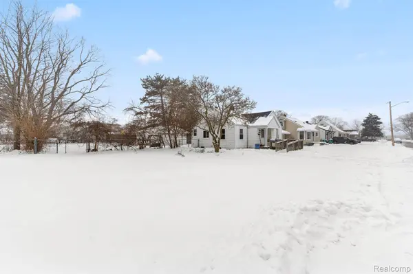 28643 Beechwood ST, Garden City, MI 48135