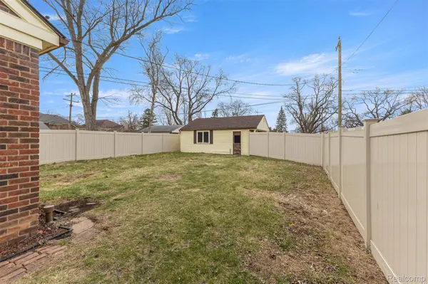 24555 Rouge River DR, Dearborn Heights, MI 48127