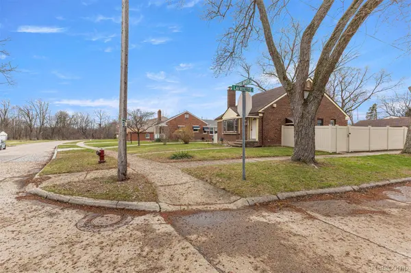 24555 Rouge River DR, Dearborn Heights, MI 48127