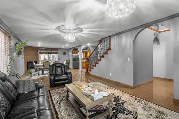 7718 Steadman ST, Dearborn, MI 48126