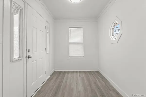 36850 Perry ST, Romulus, MI 48174