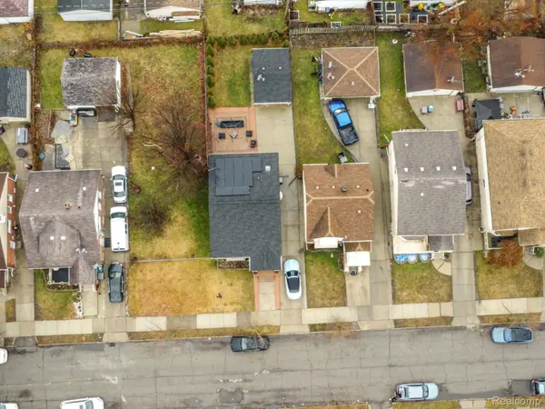 7718 Steadman ST, Dearborn, MI 48126