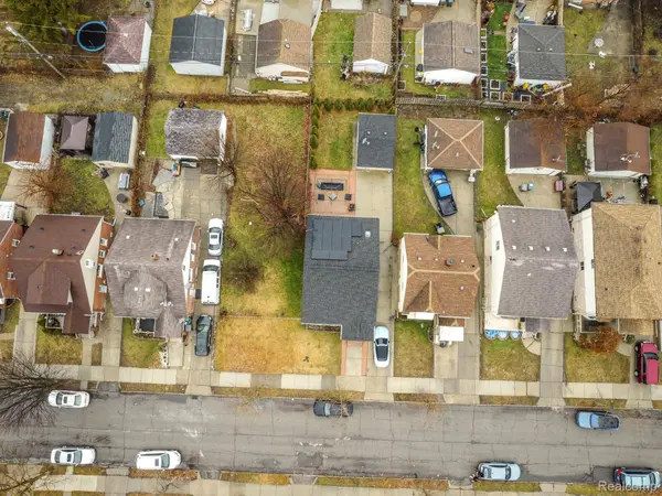 7718 Steadman ST, Dearborn, MI 48126