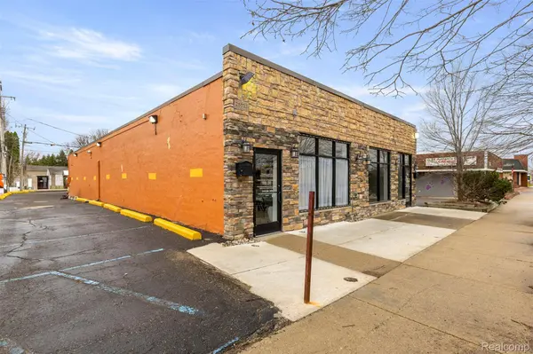 25033 W Warren ST, Dearborn Heights, MI 48127
