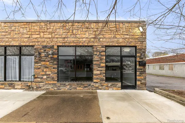 25033 W Warren ST, Dearborn Heights, MI 48127